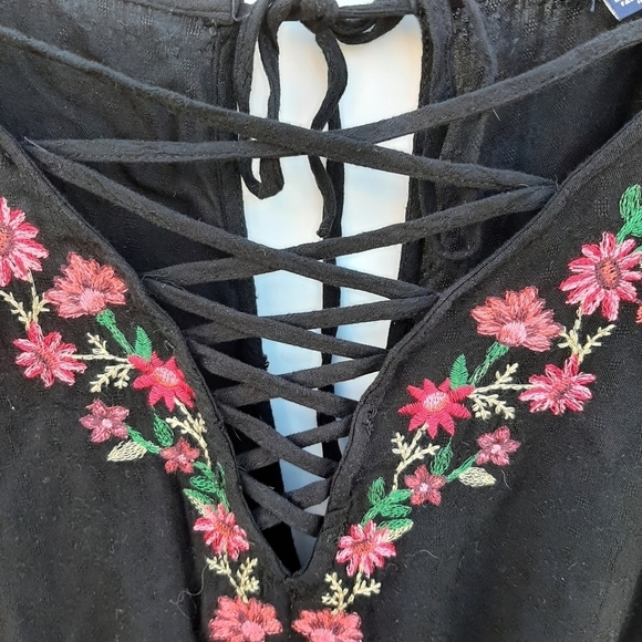 American Eagle Embroidered Long Sleeve Romper - Picture 3 of 9